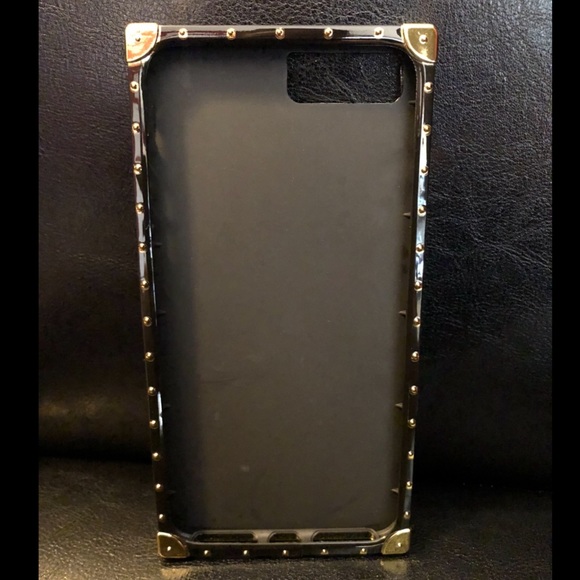 💥SOLD💥iPhone case - Picture 2 of 2